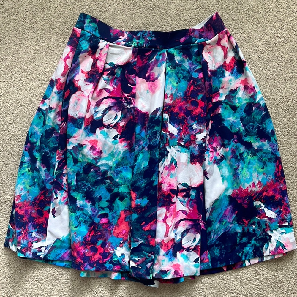 Cynthia Rowley Floral A Line Pleated Skirt with Pockets and Zip Enclosure